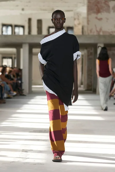 Look 23